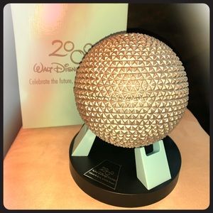 Epcot Ball 2000 Disney Keepsake Box